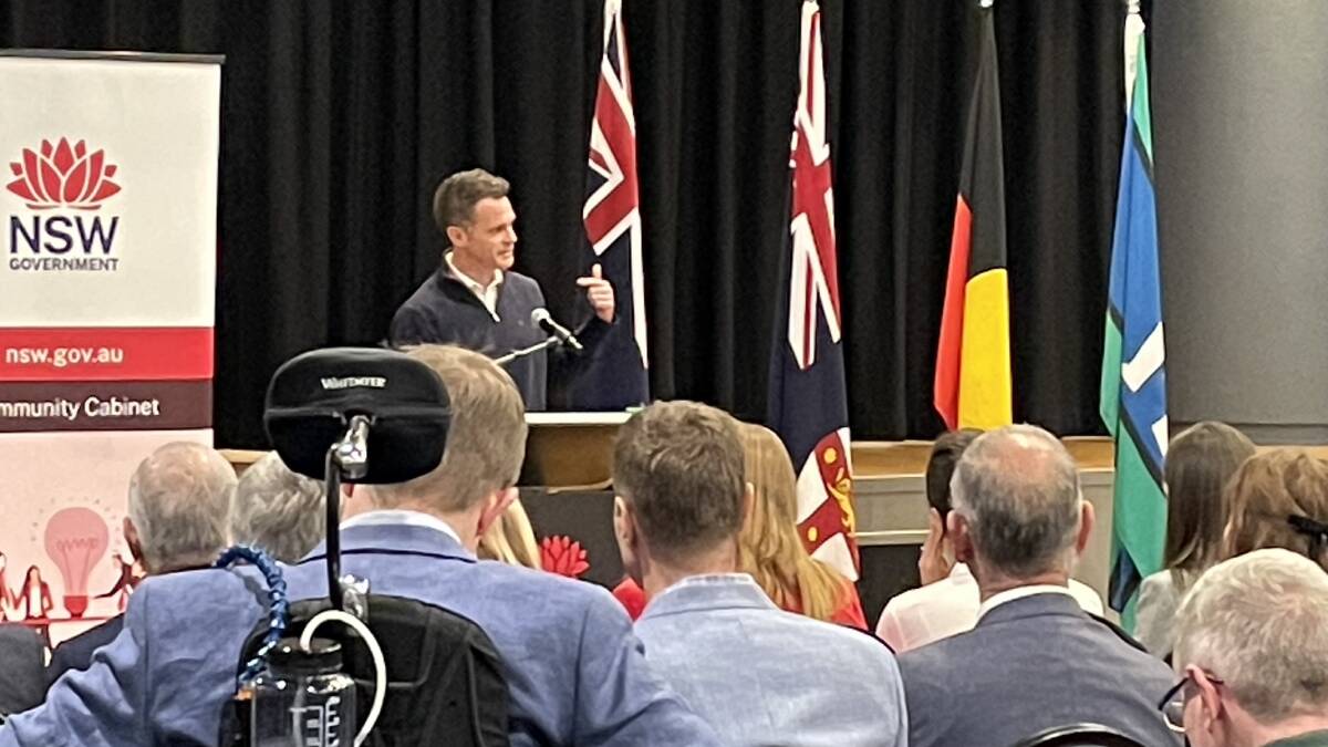 NSW Premier Chris Minns speaks in Orange. Picture by William Davis 