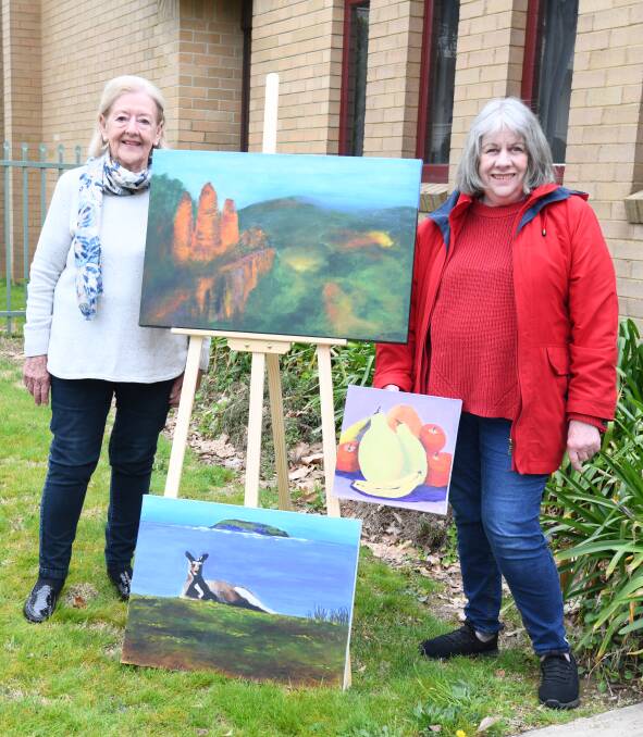 Art from the Heart artists Audrey Tonkin (left) and Colleen Benton (right). The groups exhibition will run from Friday at the Holy Trinity Church Hall on Anson Street as part of the 2022 Orange Wine Festival. 