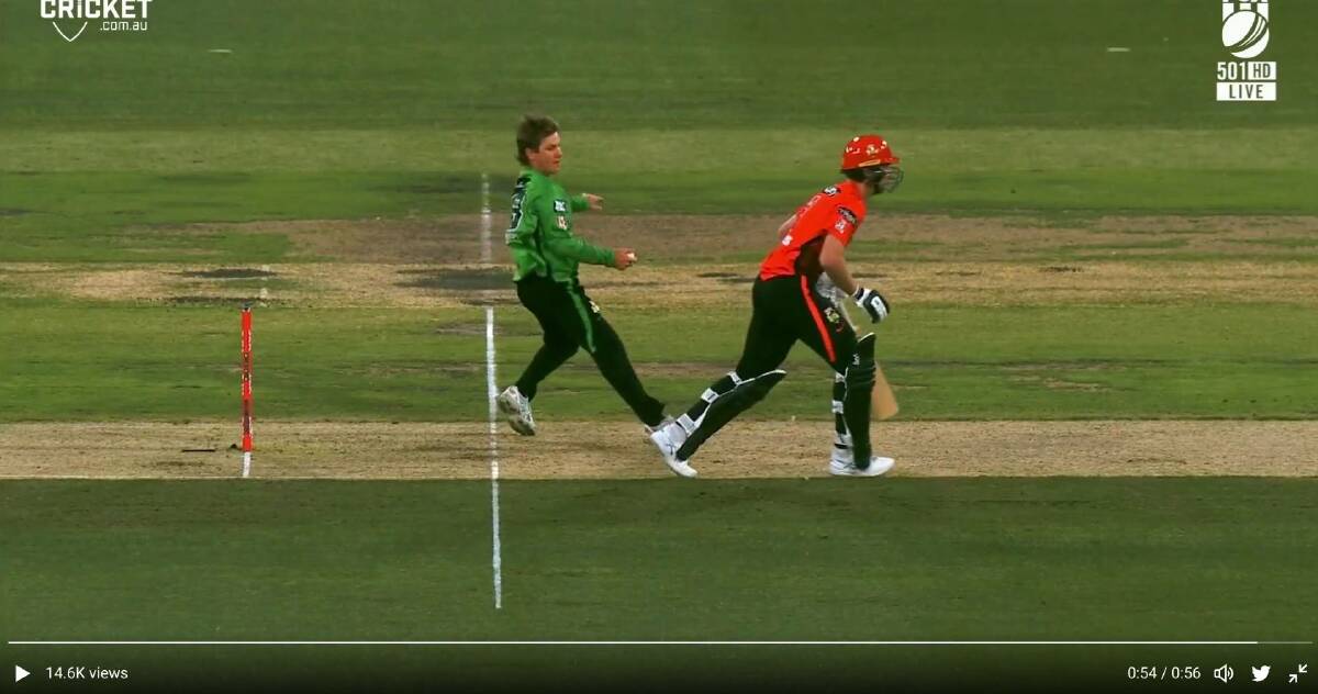 Adam Zampa paused just before delivering the ball in an attempt to run Tom Rogers out. Picture by Fox Sports.