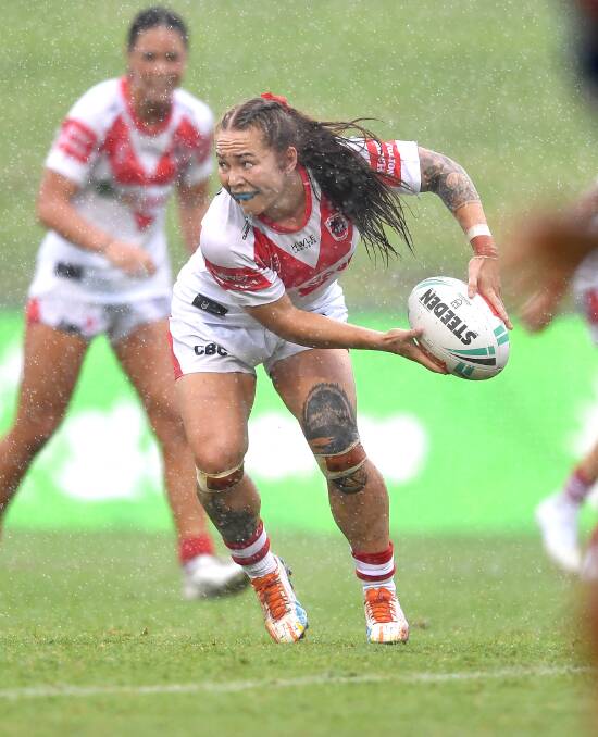 Renee Targett playing in the NRLW. Picture by Dragons Media 